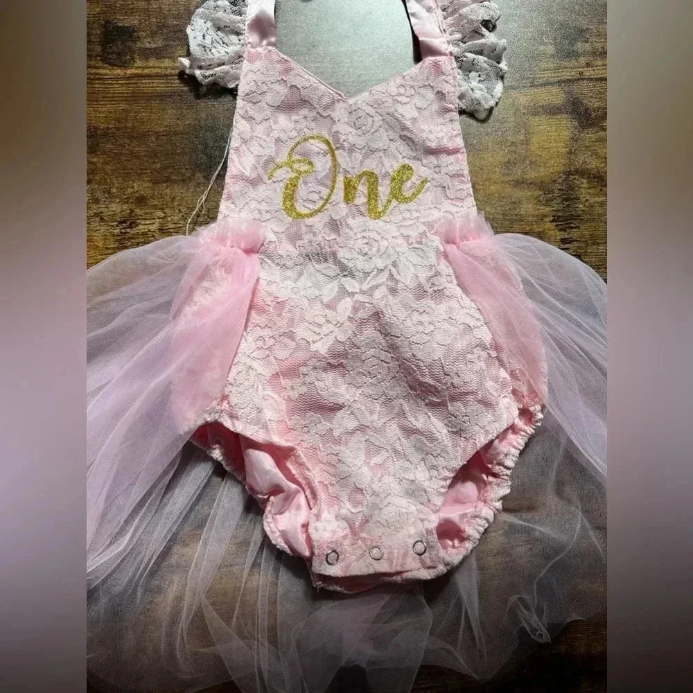 One year old birthday, girls one piece - tutu outfit. Size: 12M.​